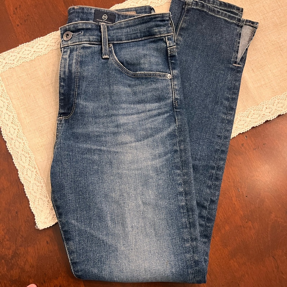 💙AG Jeans
Farrah High-Rise Skinny Jeans